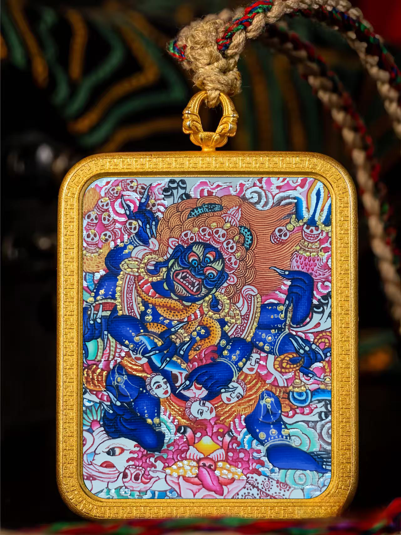 Golden Vajra Mirror Six-armed big black sky Tangka symbolizes material wealth, blessing wealth, intellectual wealth, the ability to protect wealth