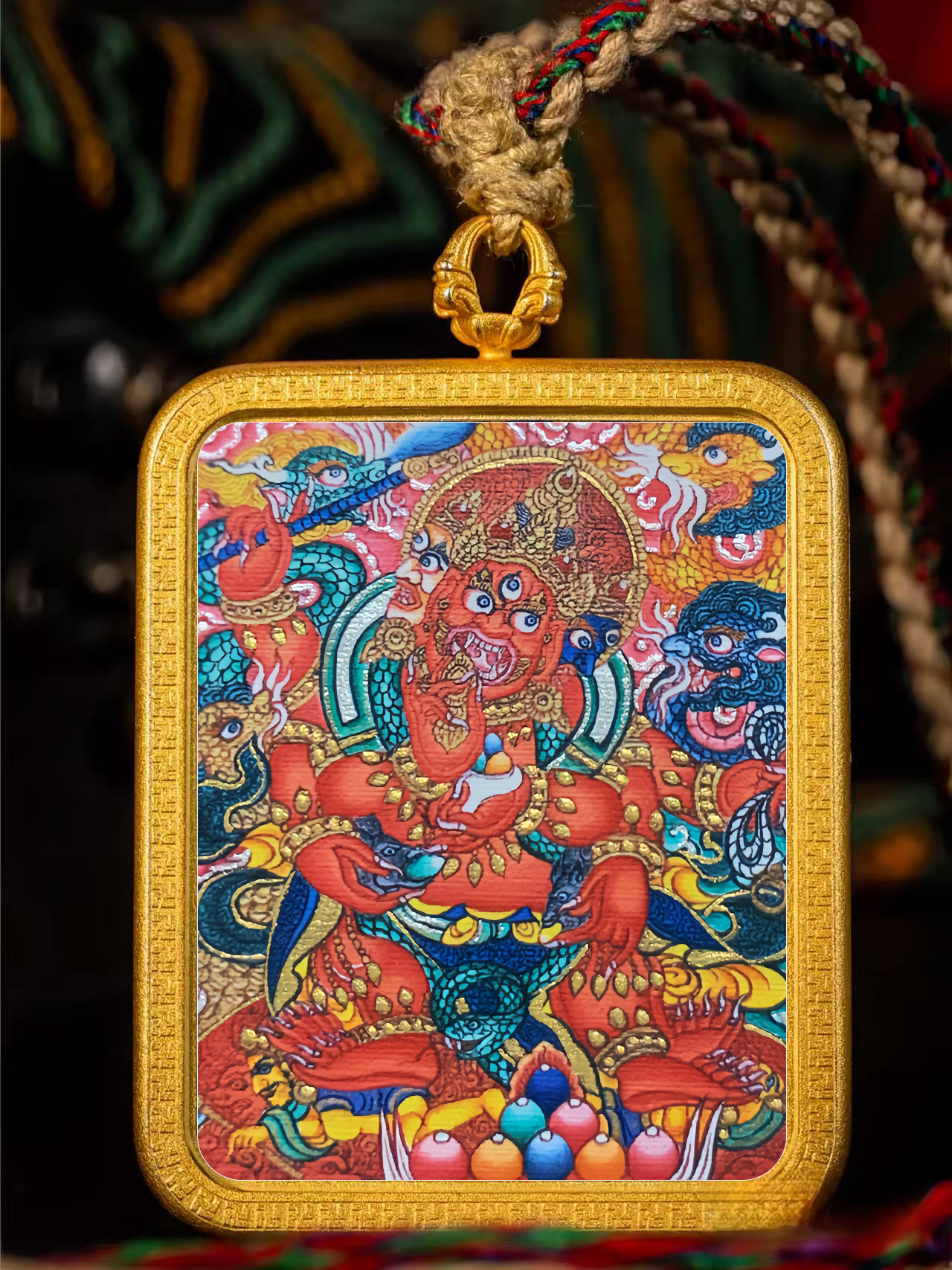 Golden Vajra Mirror Red God of Wealth Tangka symbolizes the rapid accumulation of material wealth, blessing of wealth and the accumulation of good luck.