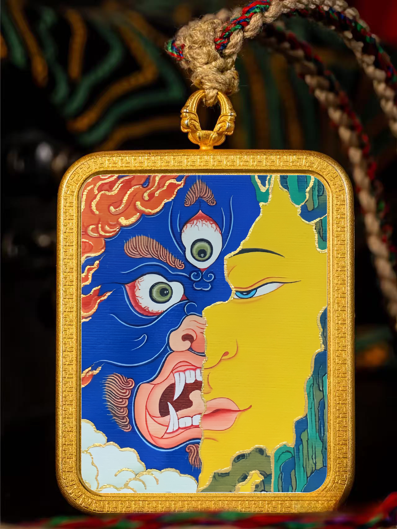 Golden Vajra Mirror Big Black Day Tangka symbolizes material wealth, blessing wealth, intellectual wealth, the power to protect wealth